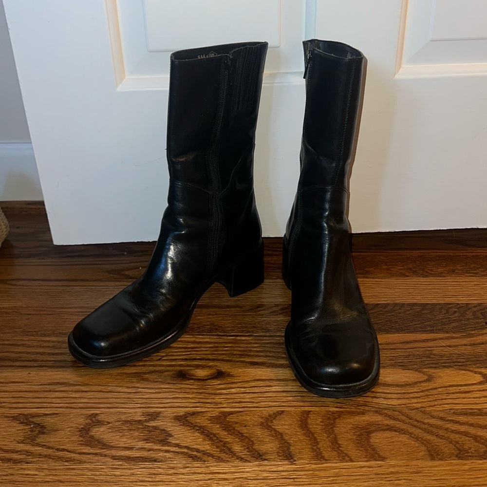 Leather square toe Midshaft boot with low heel